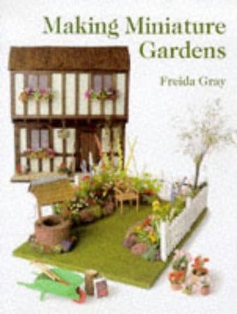 Making miniature gardens