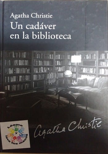 Un cadaver en la biblioteca