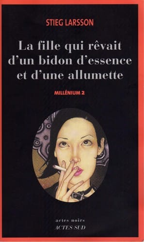 La fille qui re vait d'un bidon d'essence et d'une allumette